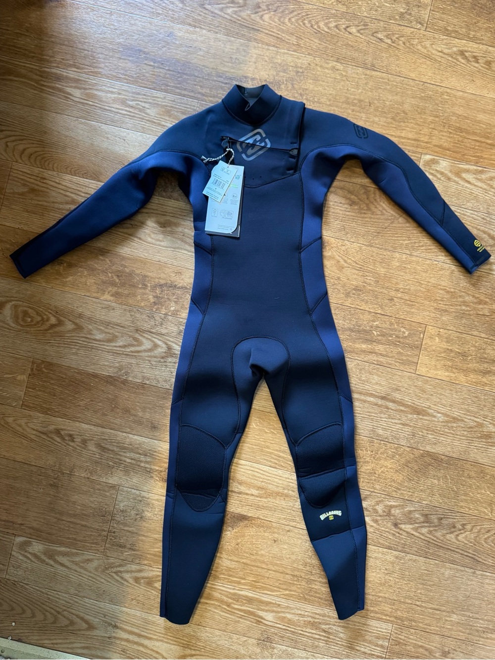 NWT Billabong Absolute Natural Wetsuit